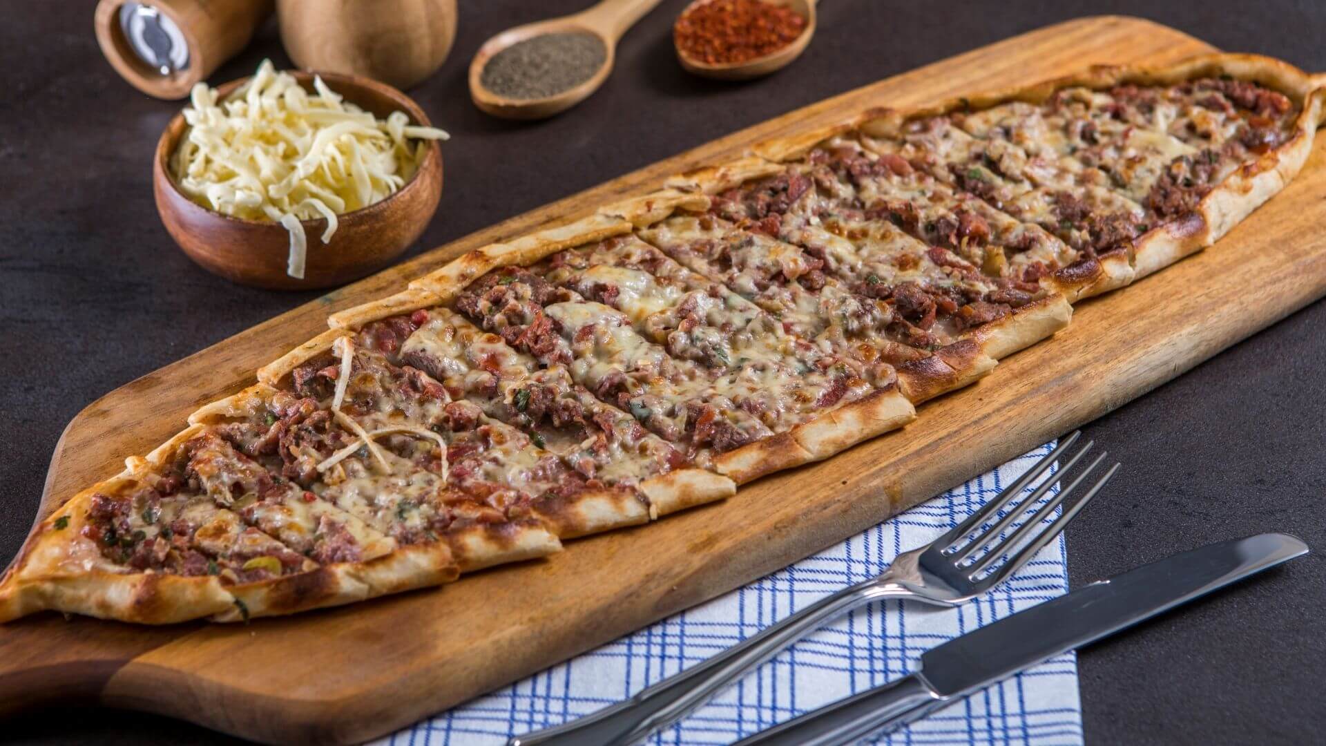 Meat Pide